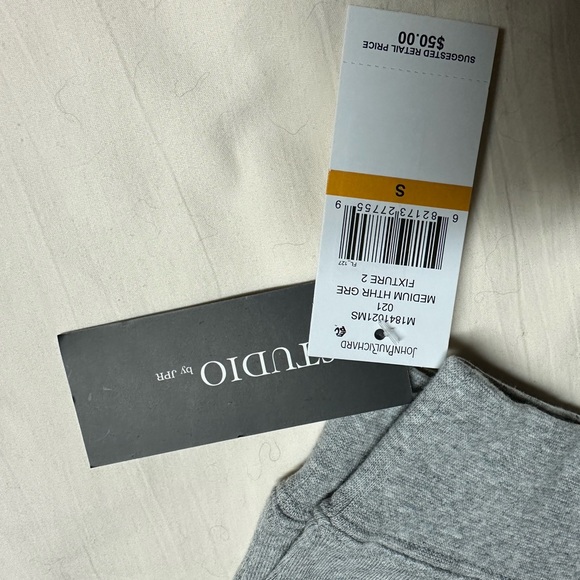 Studio by JPR Med Heather Grey Top/Sweatshirt, size S - Picture 6 of 7